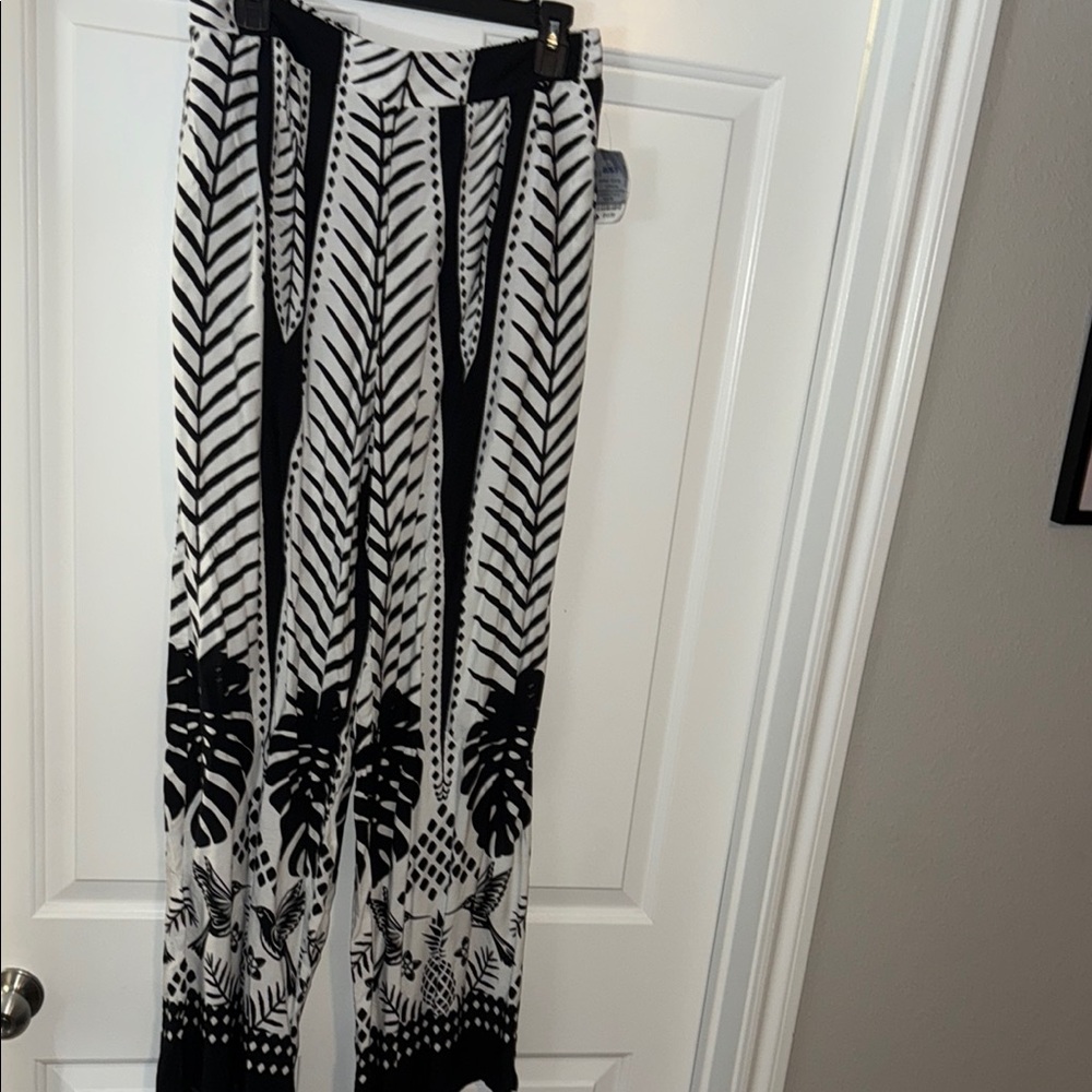 Black and White Patterned Women's Pants